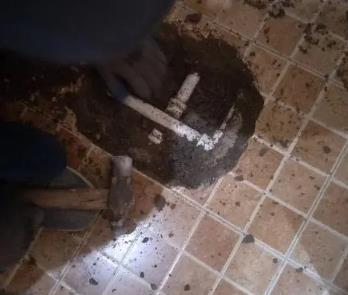 郑州中原区卫生间漏水维修公司为您分享下卫生间渗水如何处理及注意事项